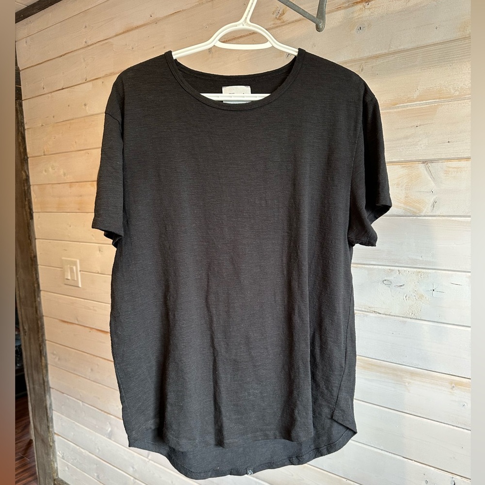 Kuwalla | Black Rounded Hem Tee